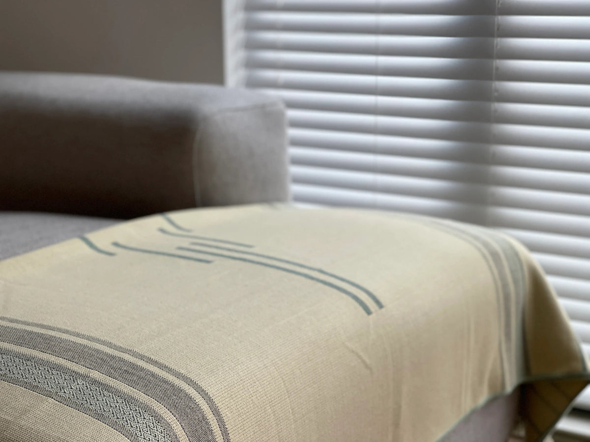 Equinoccio Throw Blanket - Mint / Natural